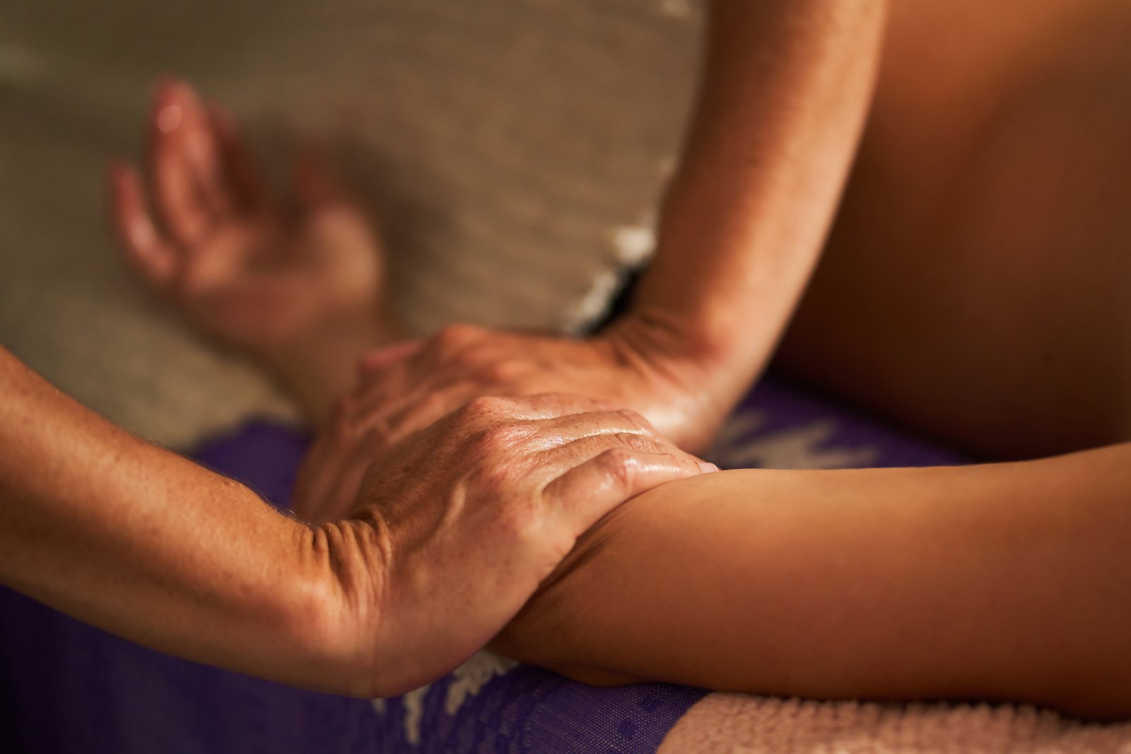 Protocolo de massagem modeladora para braços