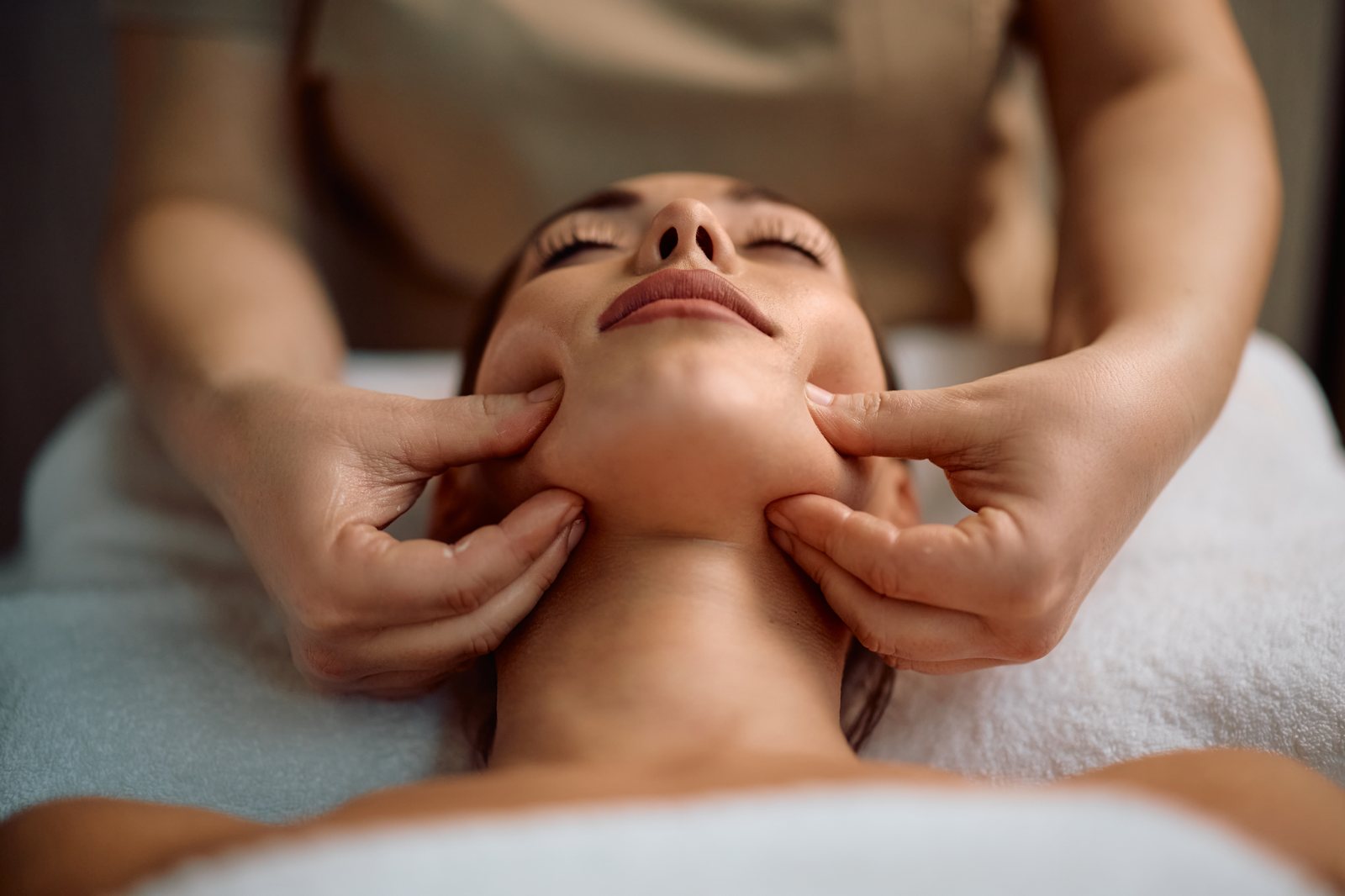 Protocolo de massagem modeladora para papada